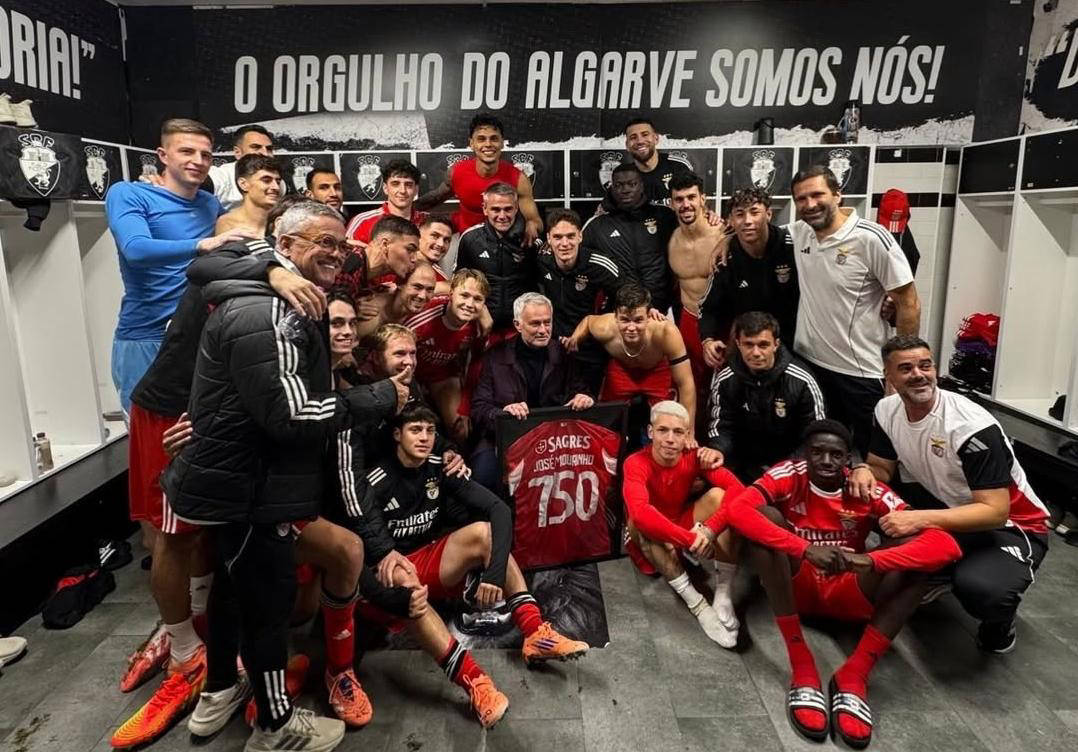 2-0!狂人继续不败!本菲卡挺进八强,穆帅战术再创佳绩迎新里程碑