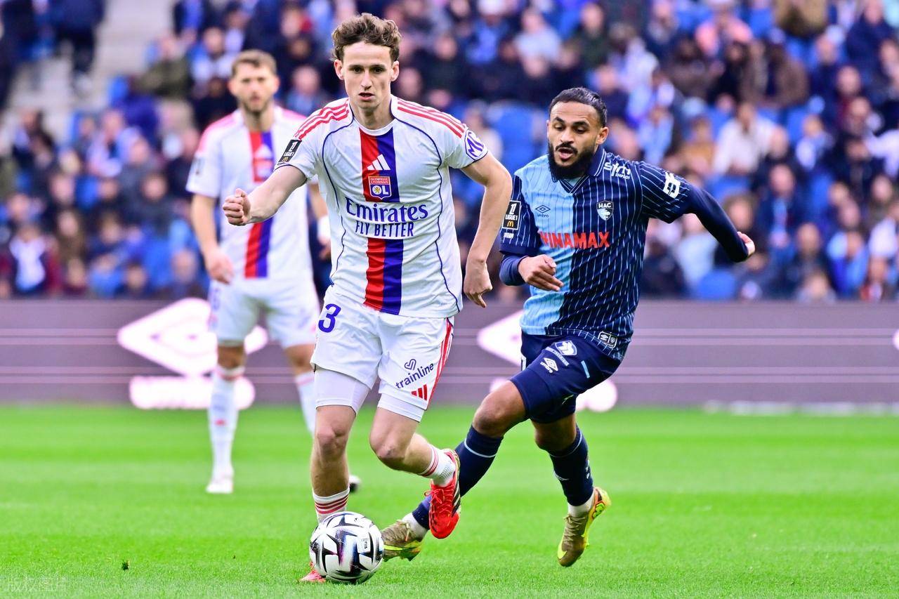 0-0大冷,少一人仍不输,法甲第15逼平法甲第4,里昂连续6场不胜