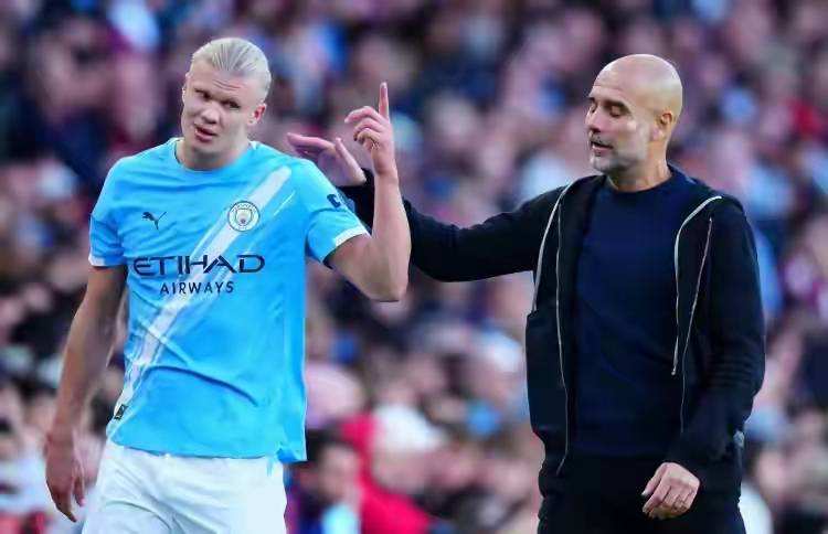 别自欺欺人!曼城所谓“两大反转”全是借口,9分差距只是遮羞布!